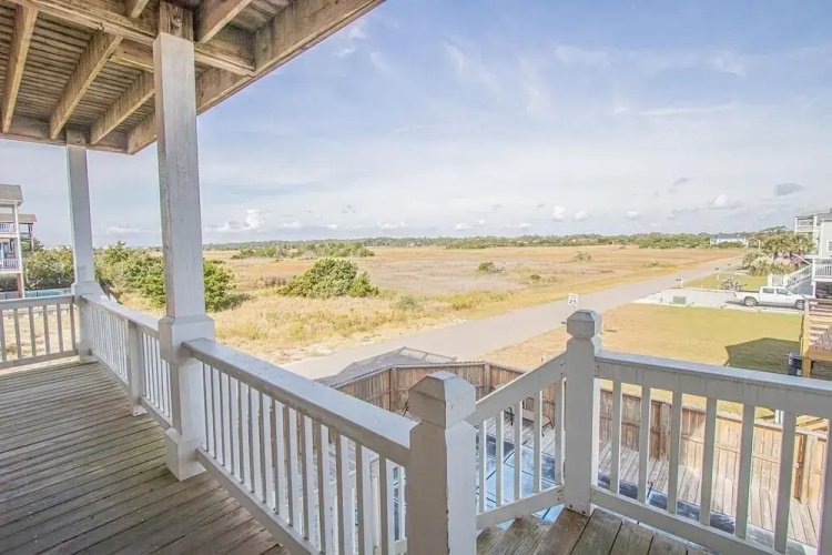 Sun Kissed 5 Bedroom Home by RedAwning
