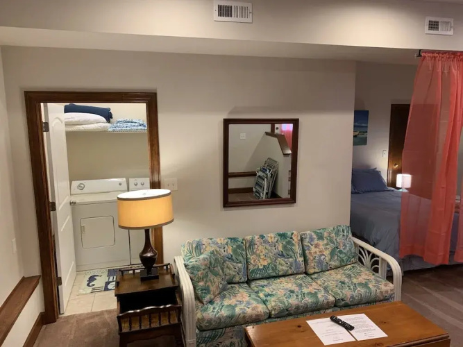 Beach Side Hideaway 1 Bedroom Condo by RedAwning