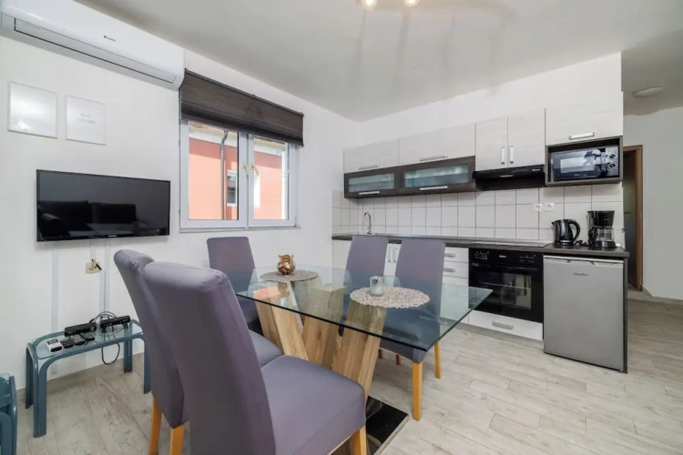 Apartment with balcony