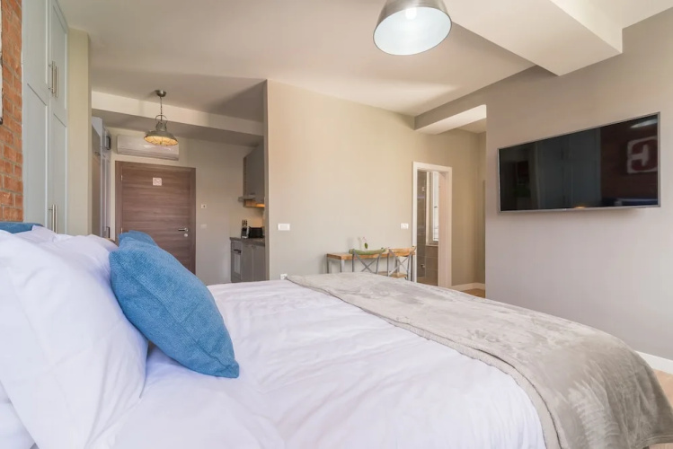 Luxurious Suites Elegance