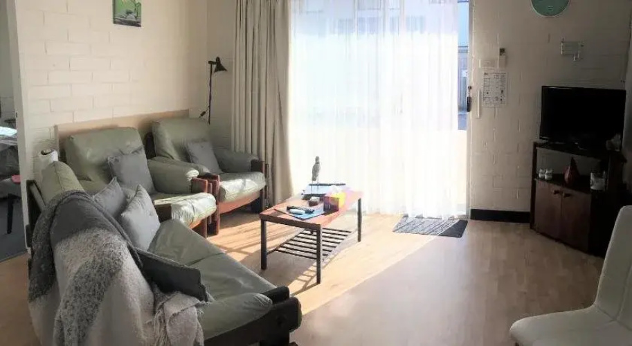 Kon Tiki Apartments