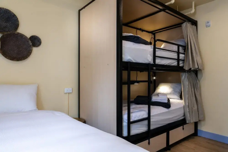 QBEDS Hostel