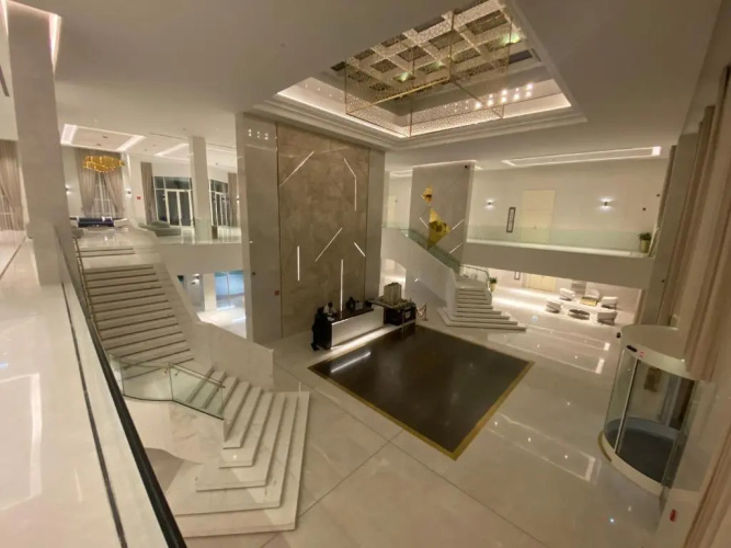 Luxury condo with beautiful views, beach and pools