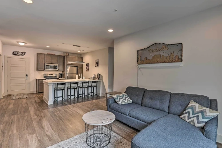 2 Bedrooms Apartment