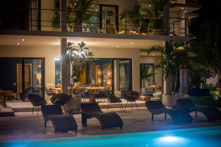Coconuts Beach House