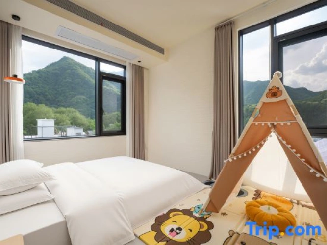 Family Tent with view