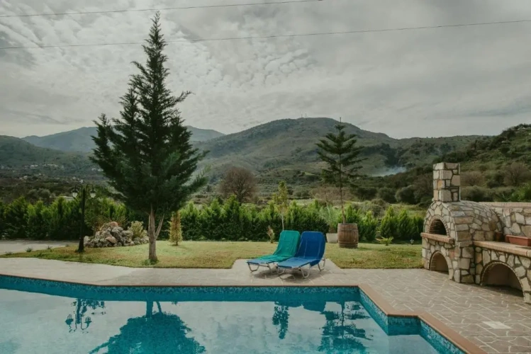 3 Bedrooms Villa