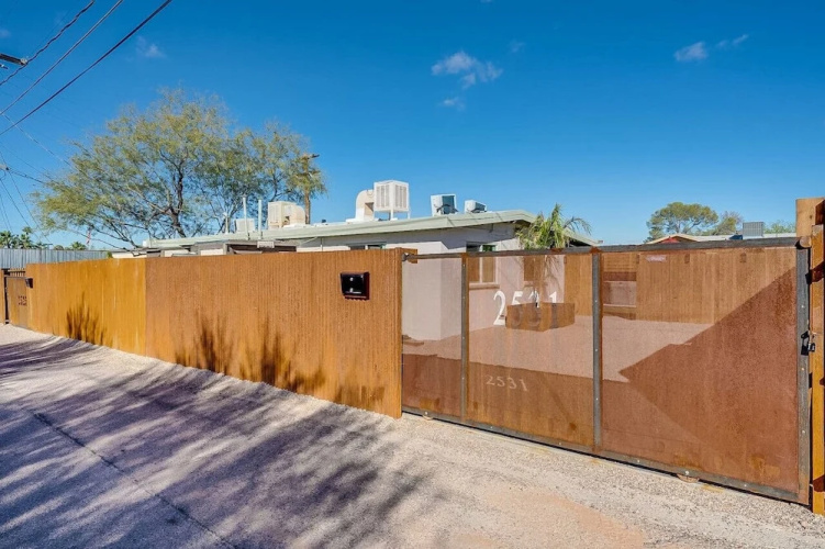 Chic Duplex in Tucson 1 of 2