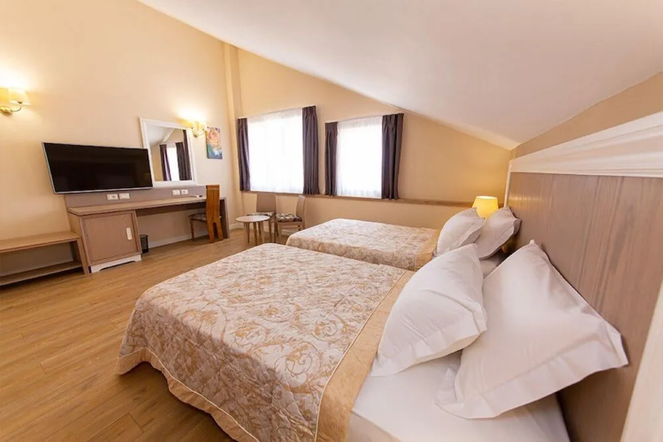 F&m Hotel