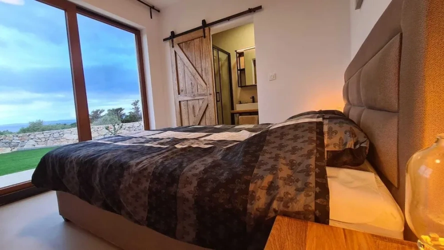 3 Bedrooms Villa with sea view