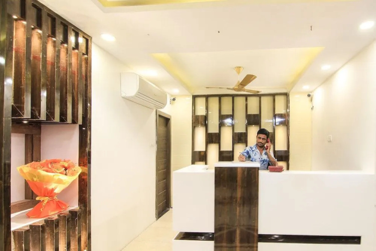 OYO 14767 Welcome Inn