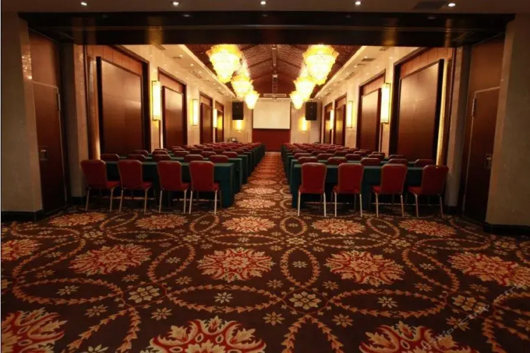 Zenec Elegant Hotel