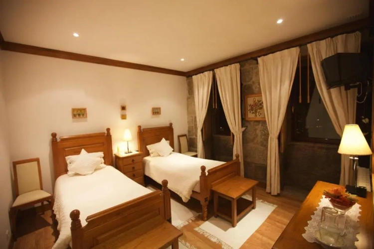 Standard Double room with city view