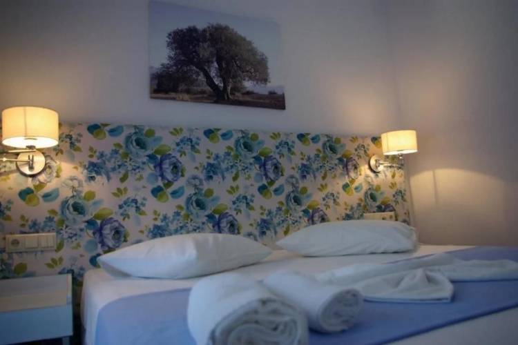George Hotel