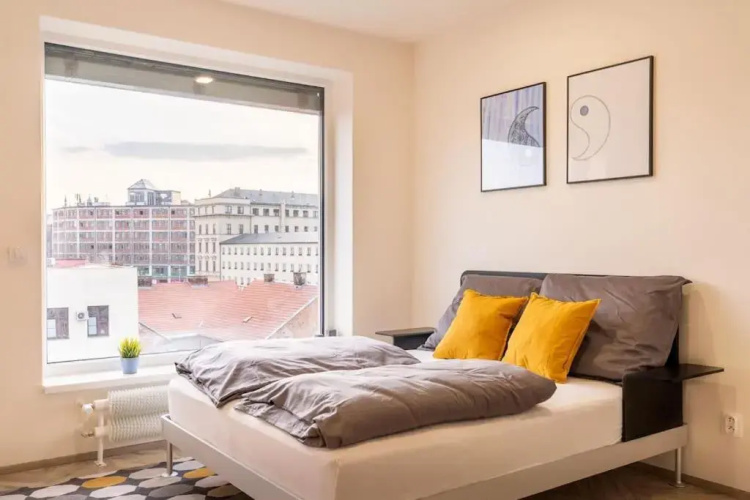 Lavender Time Studio with a Garden View Balcony