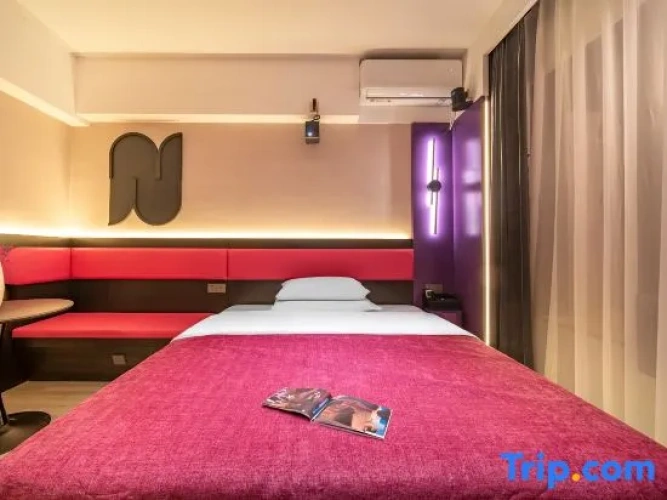 Deluxe Double room with view