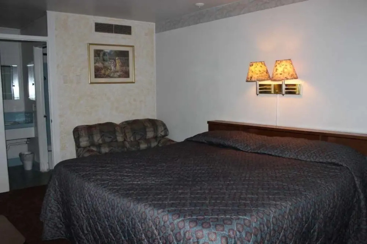 Thunderbird Motel