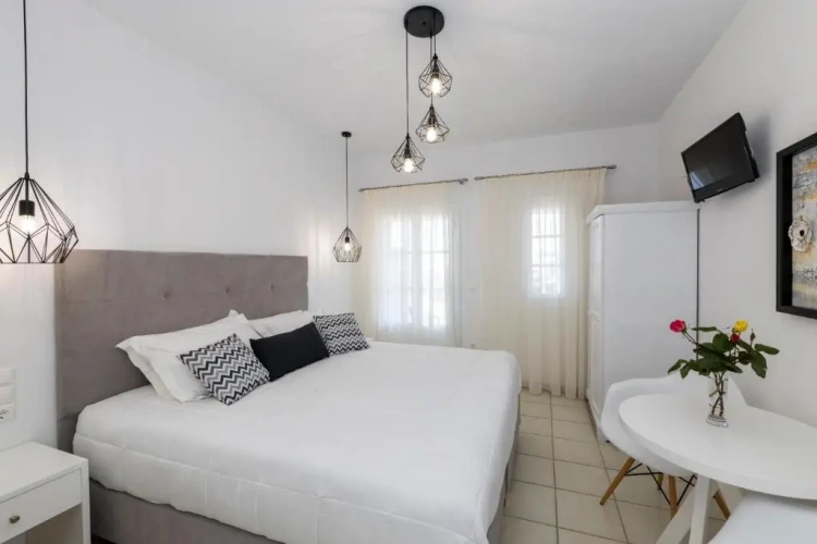 Standard Twin room with sea view