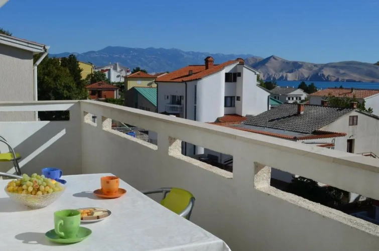 2 Bedrooms Apartment with balcony