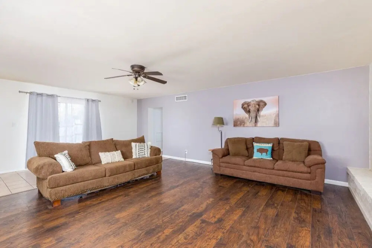 Spacious, Exquisite 4-bed Home in Tucson