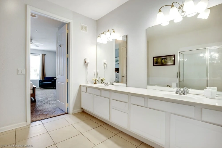 3 Bedrooms Apartment