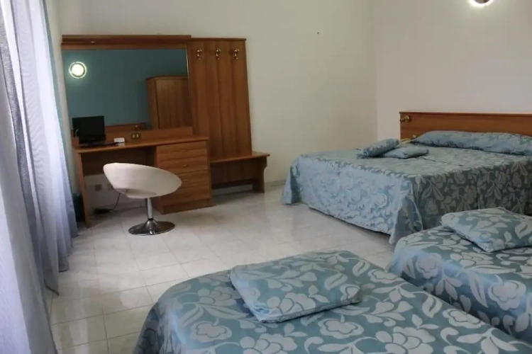 Economy Quadruple room