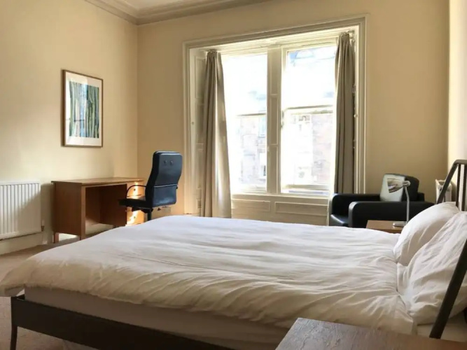 Central Marchmont 3 Bedroom Flat