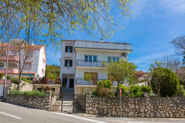 2 Bedrooms Double Apartment with sea view