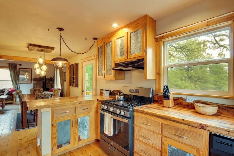 4 Bedrooms Cottage