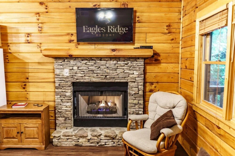 Squirrel's Retreat by Eagles Ridge Resort