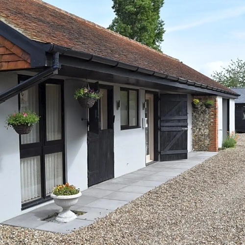 1 Bedroom Bungalow