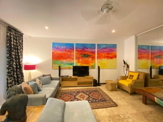 Sextuple Apartment