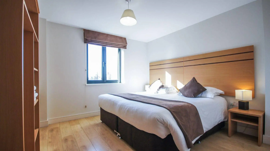 Crompton House Apartments