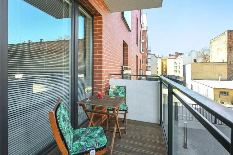 1 Bedroom Apartment