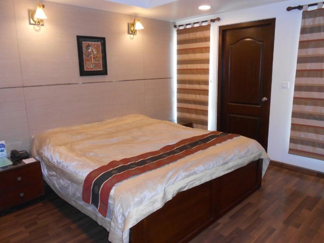 1 Bedroom Business Twin Suite with balcony