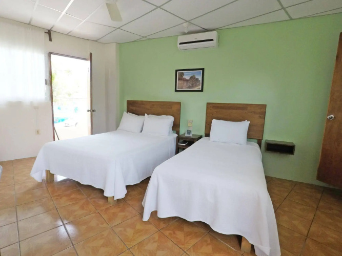 Hotel Puerto Piedra