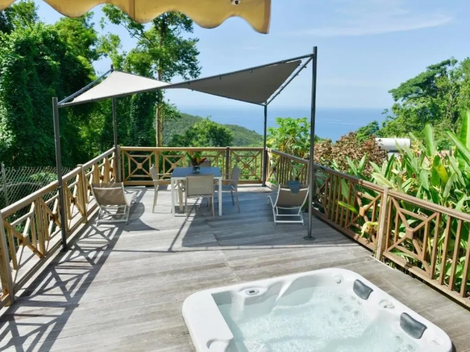 Bungalow with sea view