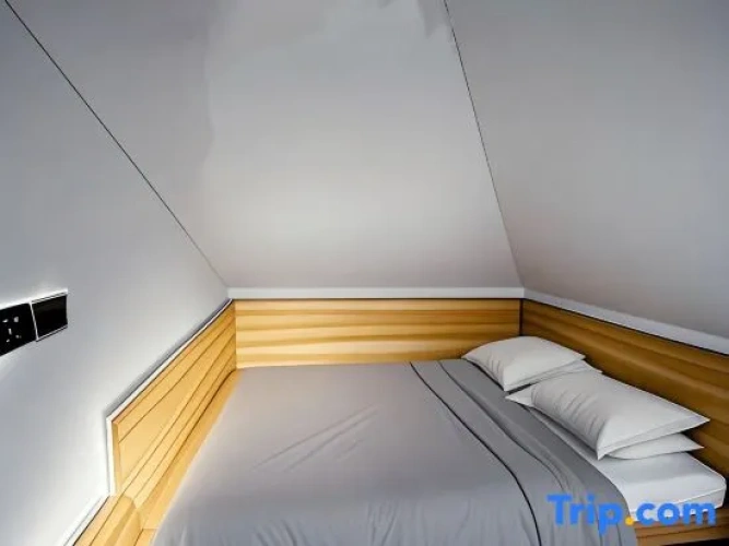 Economy Double Attic Cottage