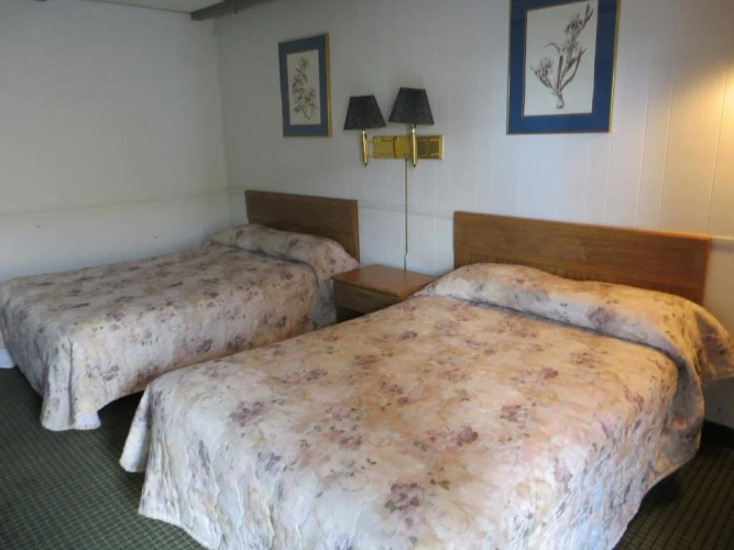 Travelers Inn
