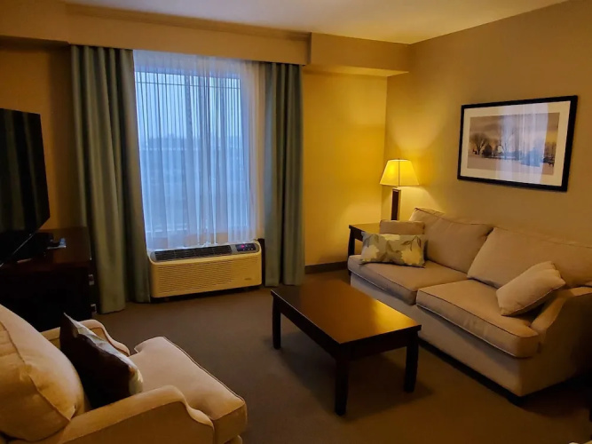 Ramada Emerald Park/Regina East