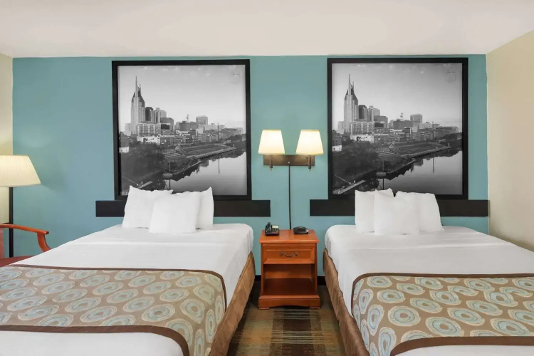 Super 8 By Wyndham Nashville Downtown