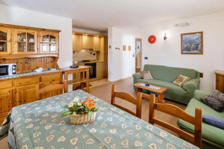 2 Bedrooms Apartment with garden view