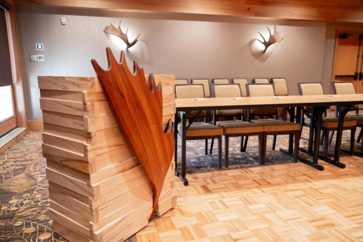 Moose Hotel & Suites photo 12