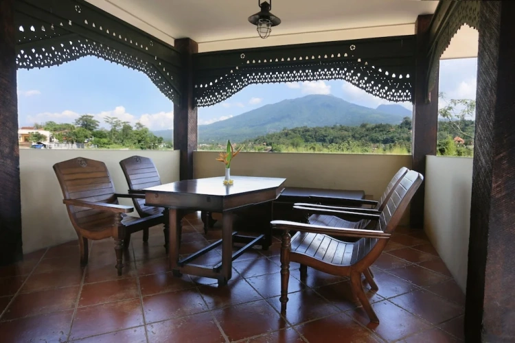 Deluxe room with balcony