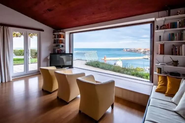 The Best View House