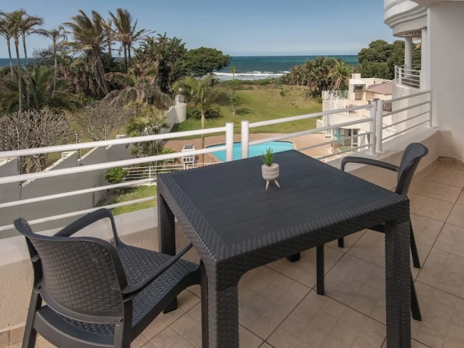 Suite with balcony and with sunrise view