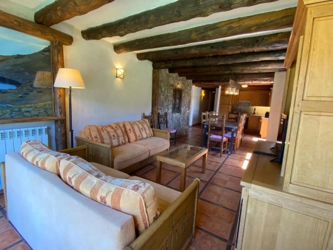 3 Bedrooms Apartment