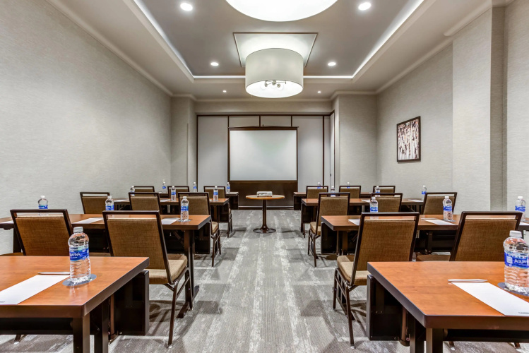 Cambria Hotel Chicago Loop - Theatre District photo 20