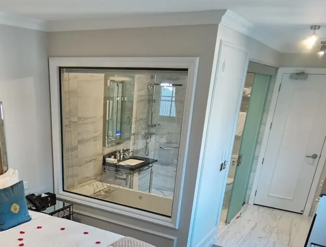 Luxury Suite