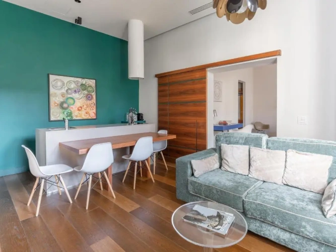 2 Bedrooms Apartment